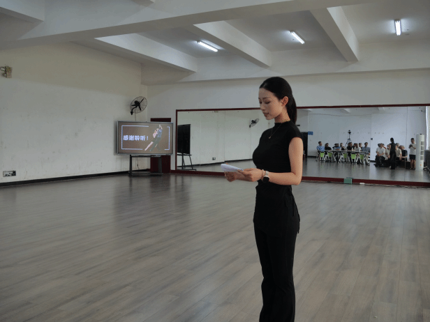 舞步展师风,教研促提质——校级示范课教研活动顺利举行
