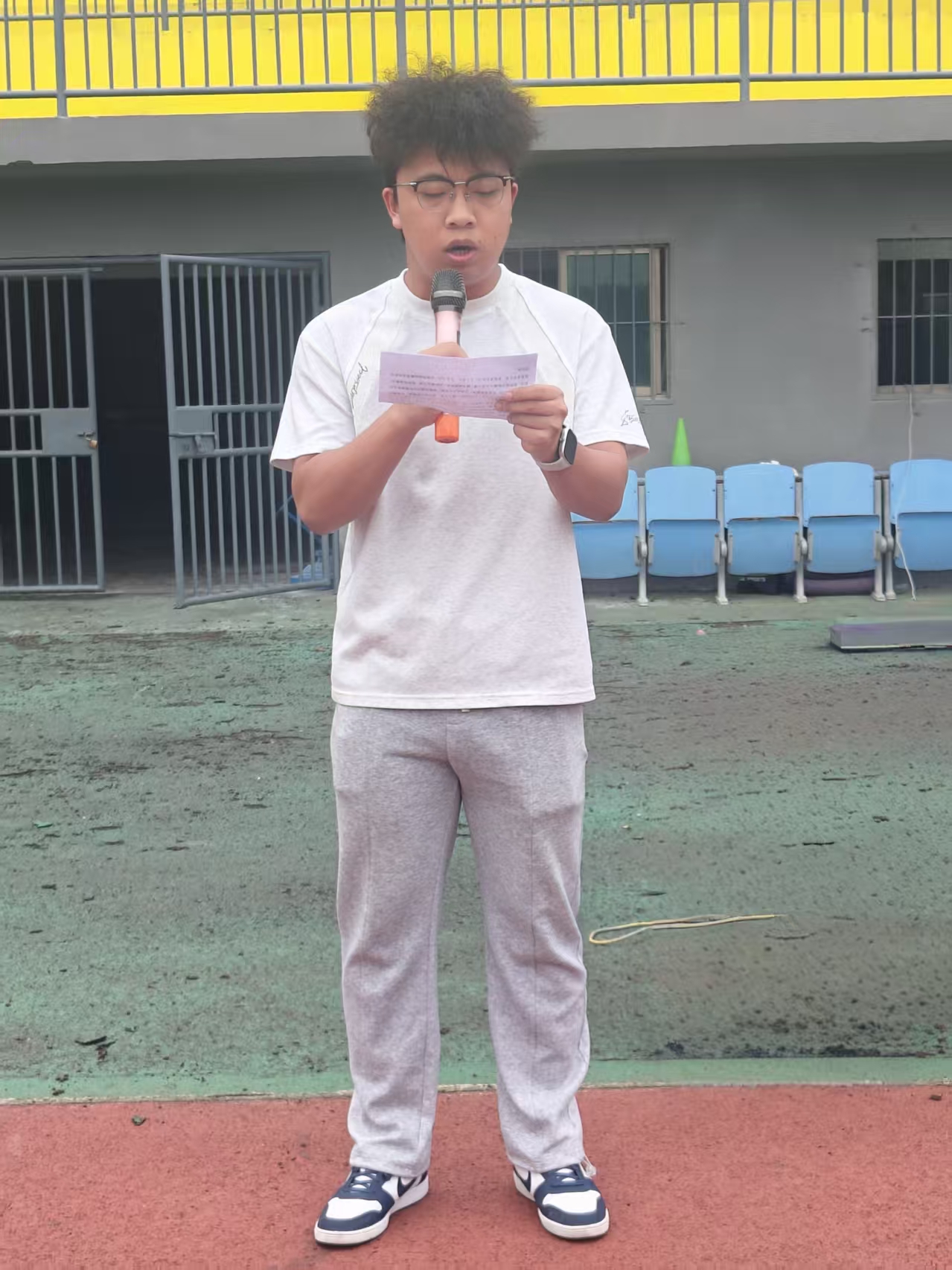 cb0c8f92e70a3d5fcb87f7498375b7a3